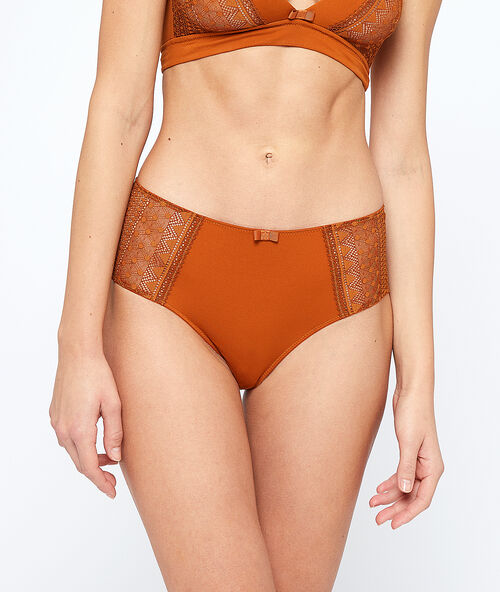 Culotte taille haute en microfibre et dentelle ocre.