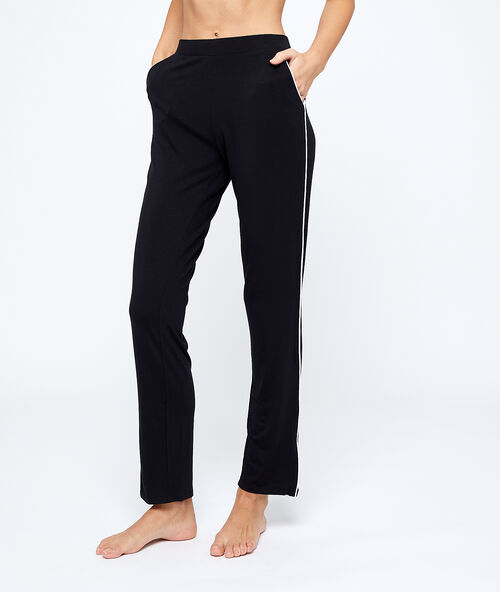 Pyjamabroek met zijbanden zwart.