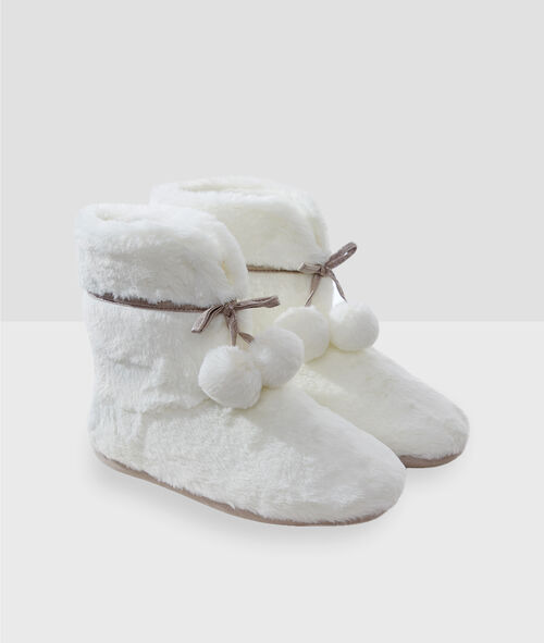 Chaussons bottines à pompons Chaussons bottines à pompons