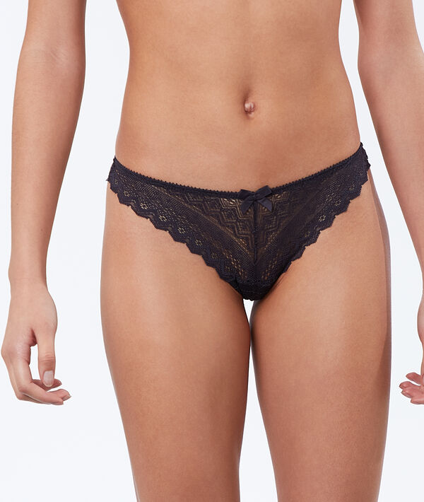 Tanga tout dentelle Tanga tout dentelle