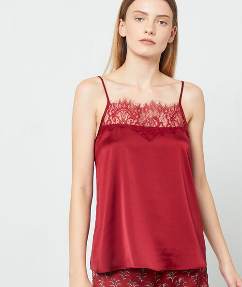 Top satin&eacute; d&eacute;collet&eacute; dentelle bordeaux.
