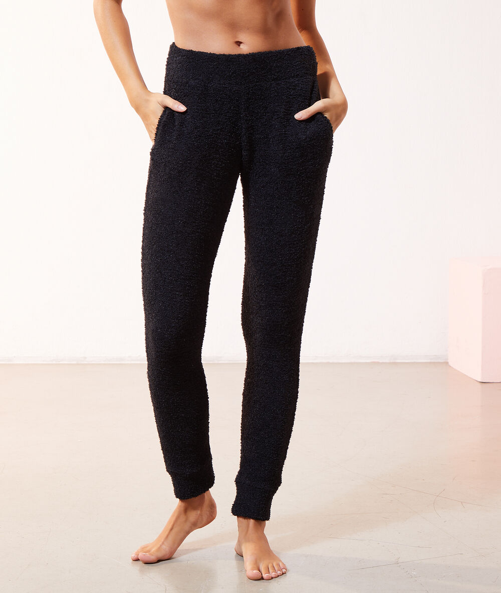 Homewear broek zwart.