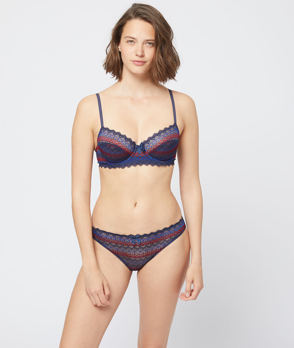 Soutien-gorge corbeille marine.