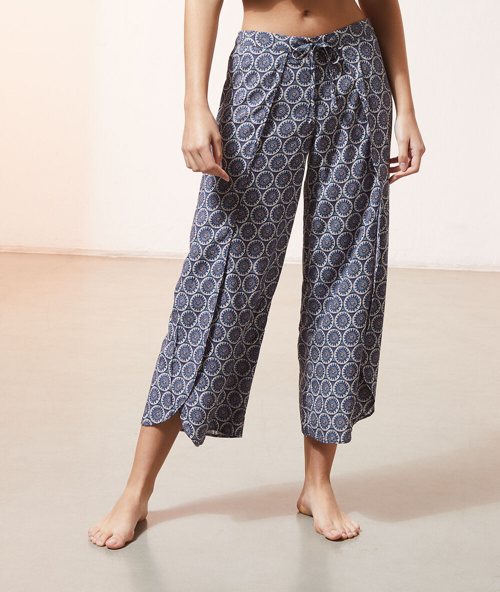 Wijde capri met print marine.