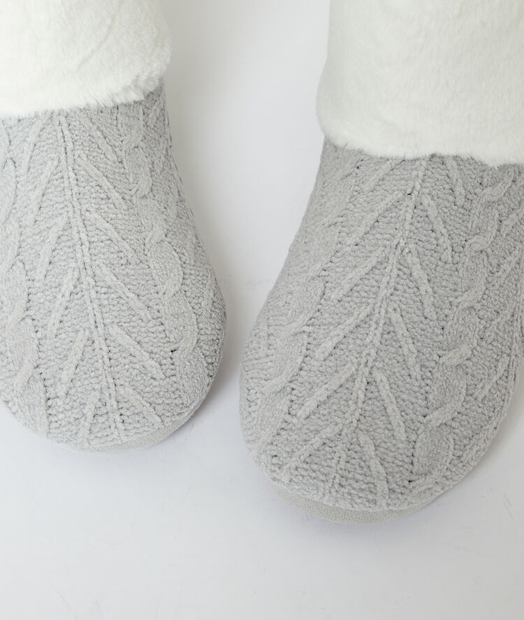 Chaussons bottines fourrés bi matière ecru.
