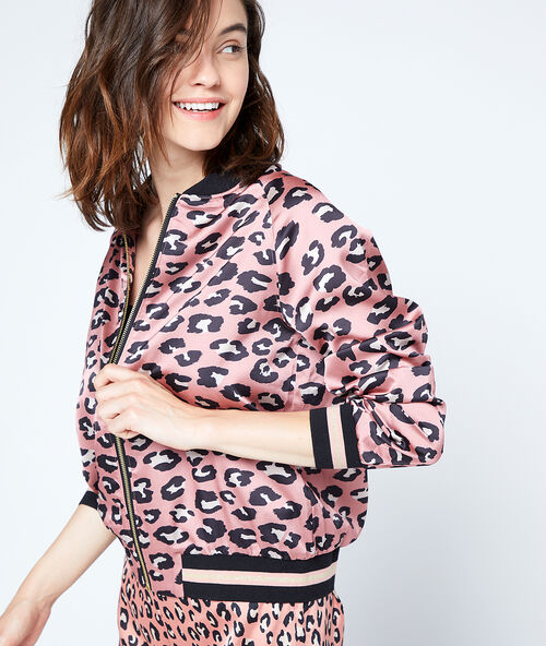 Vest met luipaardprint roze.