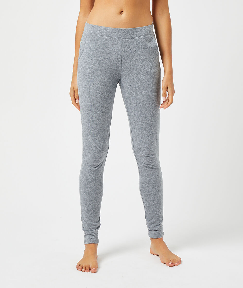 Pantalon uni anthracite.