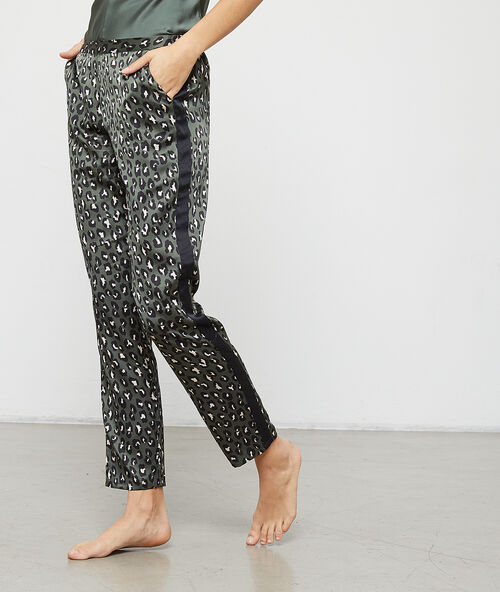 Satijnen broek met luipaardprint grijs.
