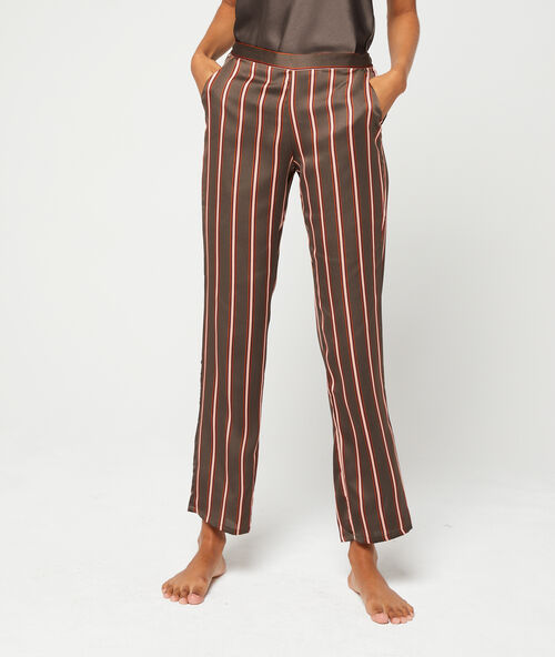 Pantalon satin&eacute; &agrave; rayures taupe.