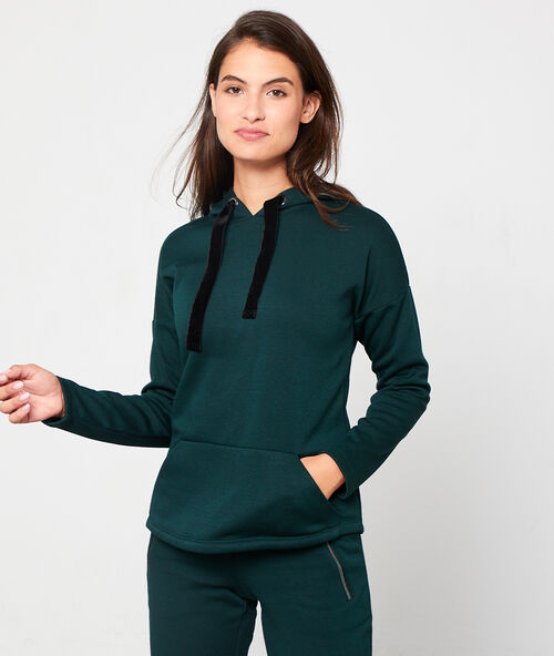 Top manches longues &agrave; capuche vert.