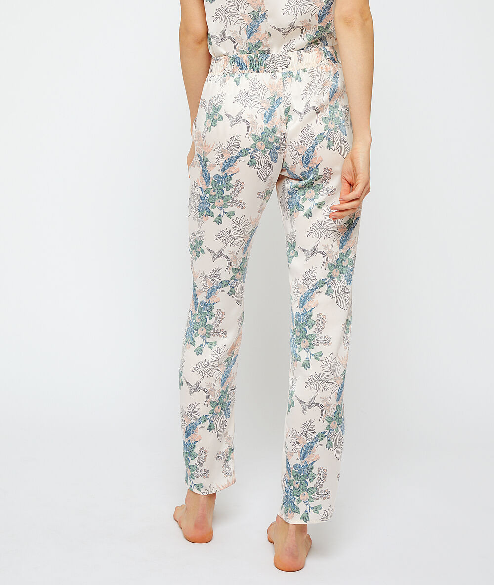 Pyjamabroek met print print op wit.
