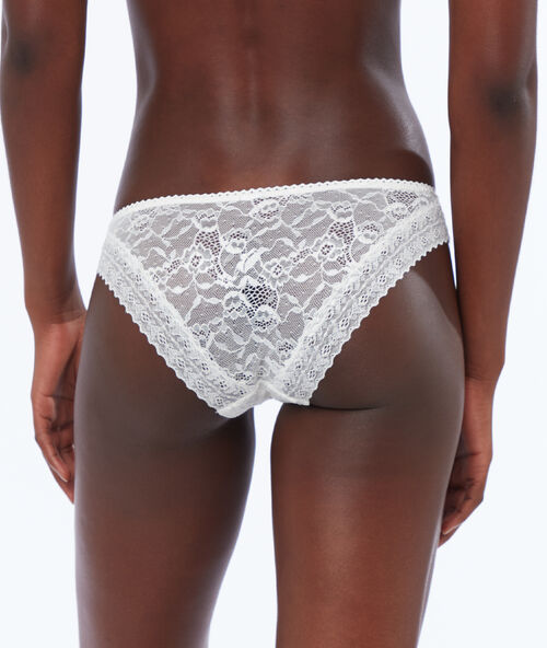 Culotte tout dentelle ecru.
