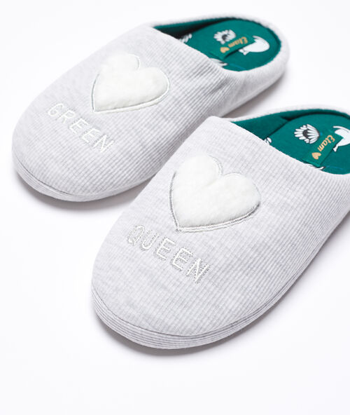 Pantoffels &lsquo;green queen&rsquo;, met een hart in namaakbont grijs.