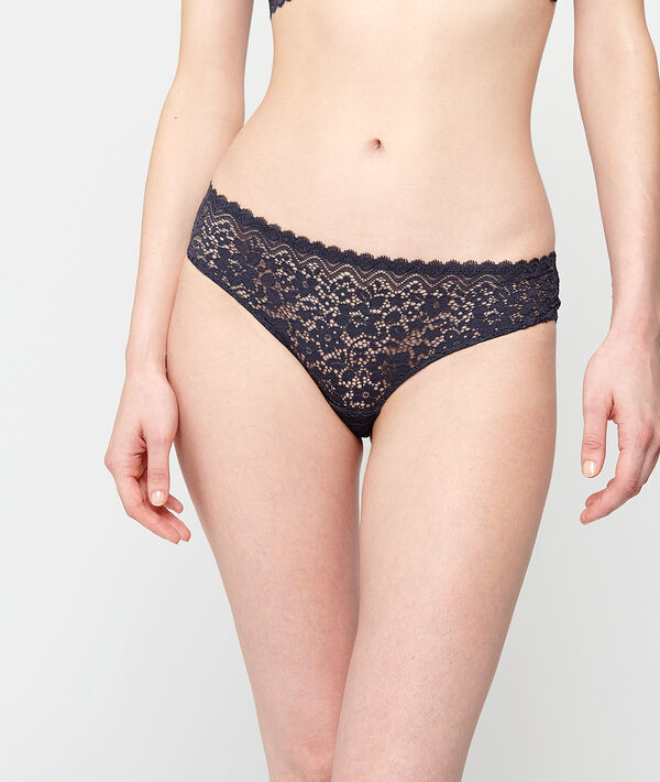 Shorty en dentelle Shorty en dentelle;${refinementColor}