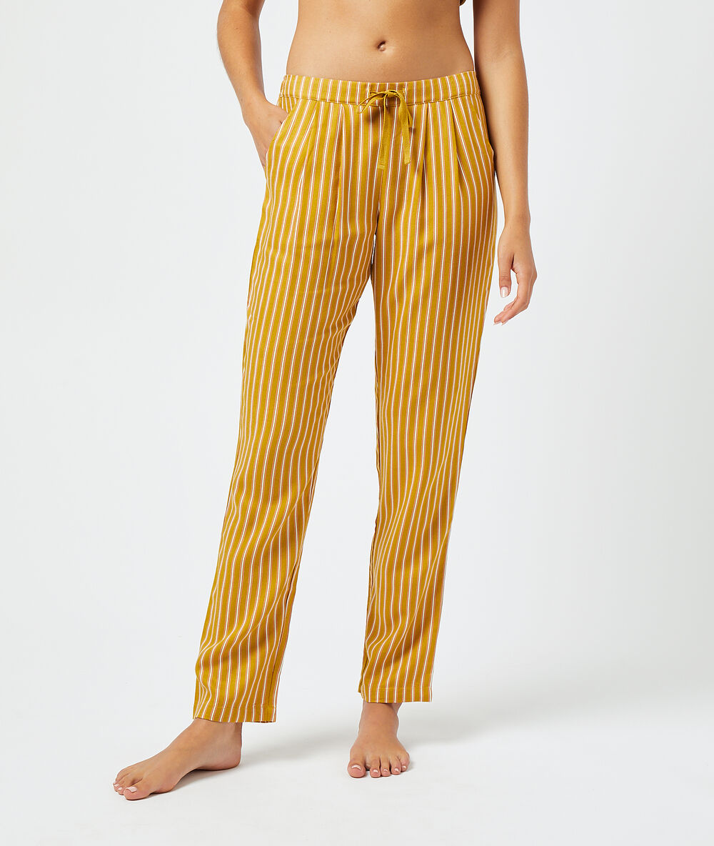 Broek met strepen anijs.