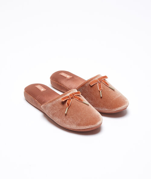 Fluwelen pantoffels roze.