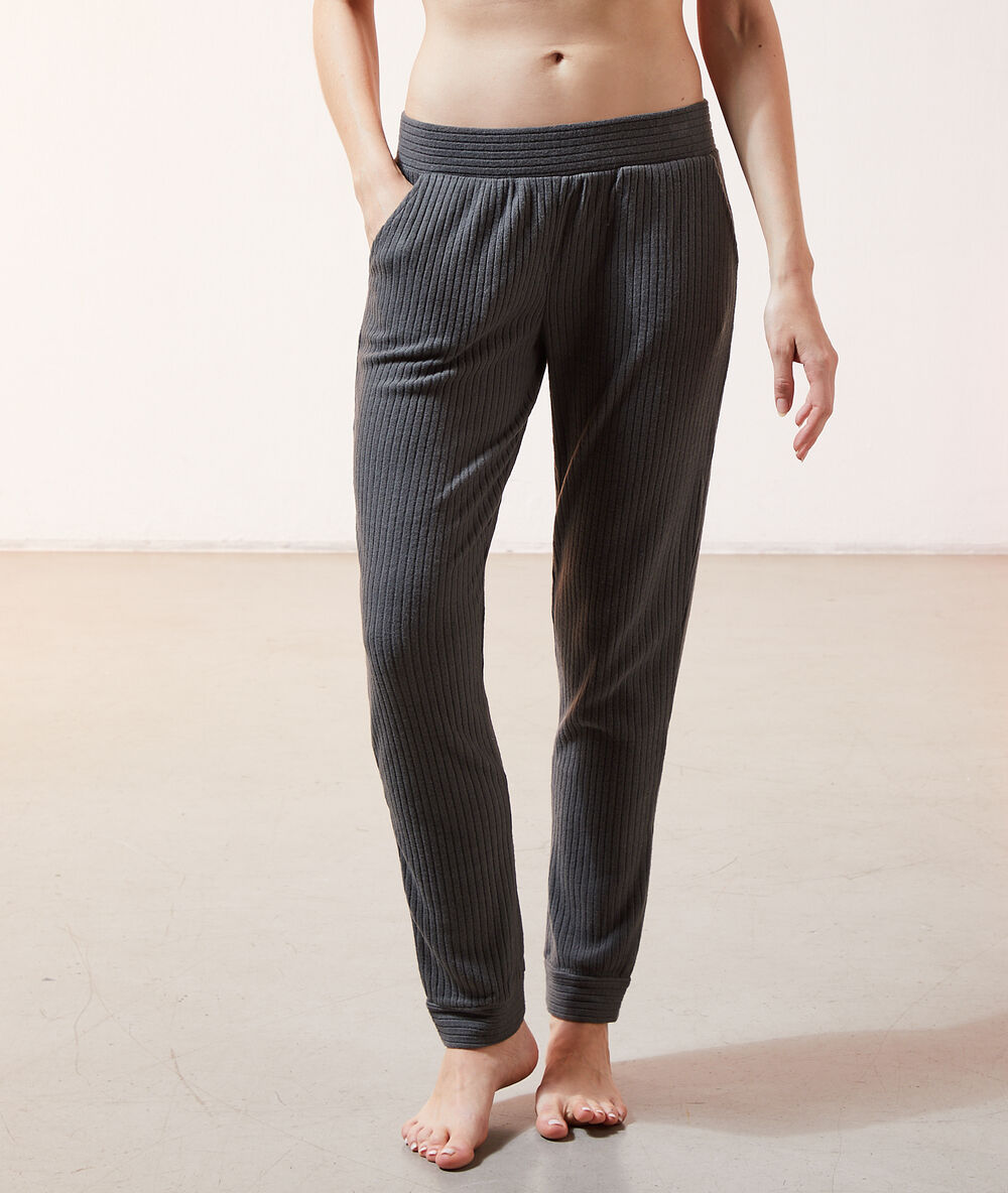 Loungewear ribgebreide broek kaki.