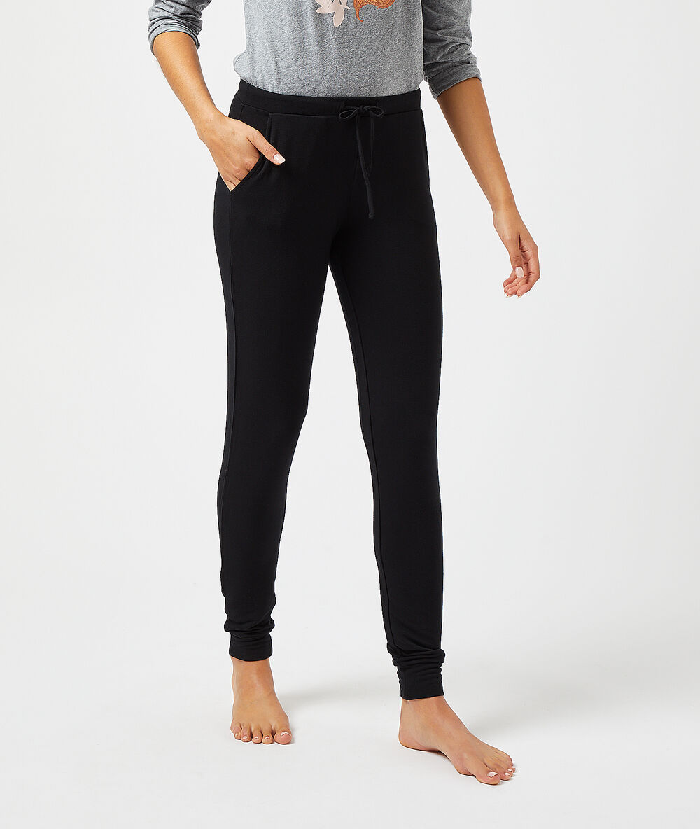 Broek effen zwart.