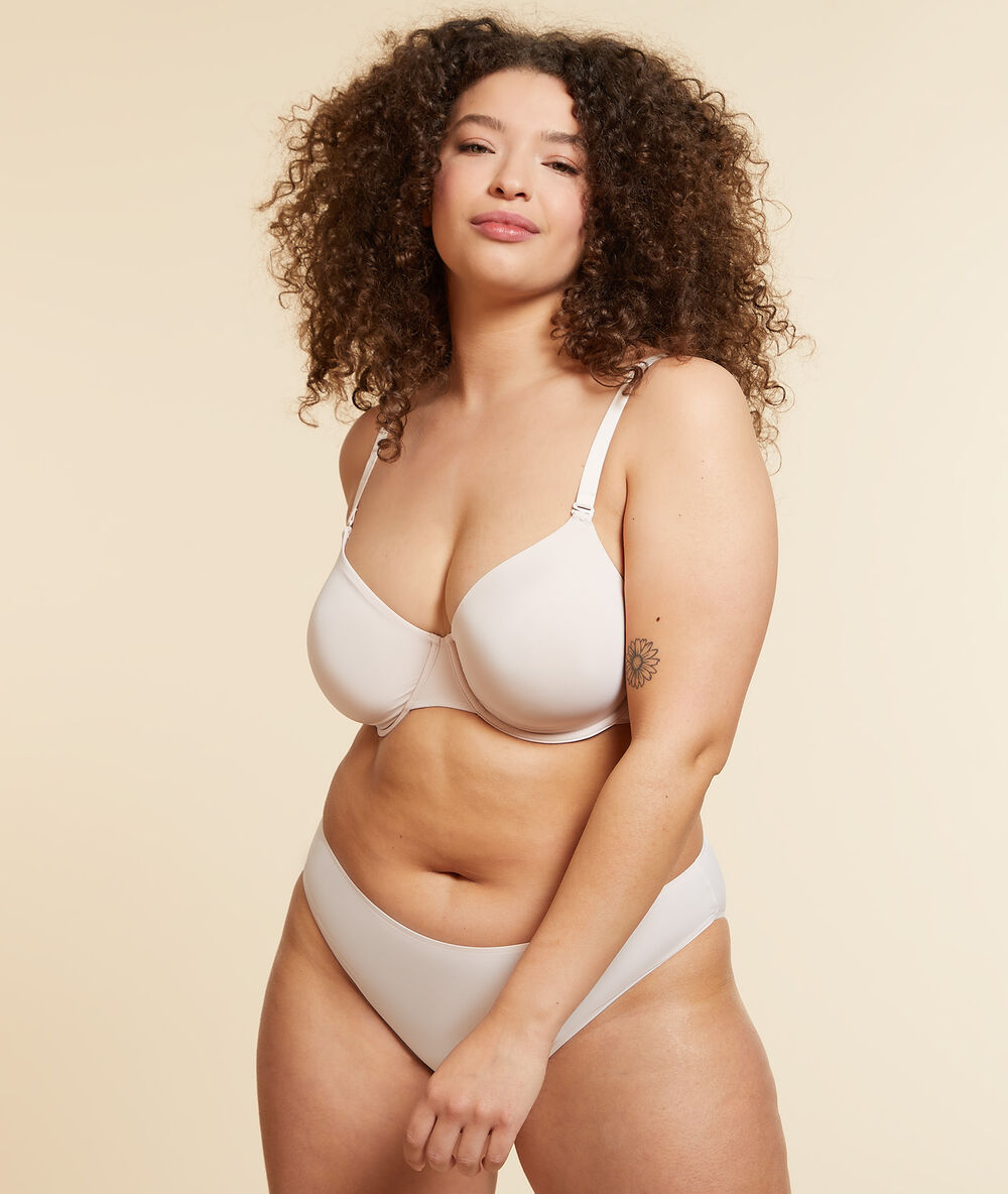 Soutien-gorge corbeille rose poudre.