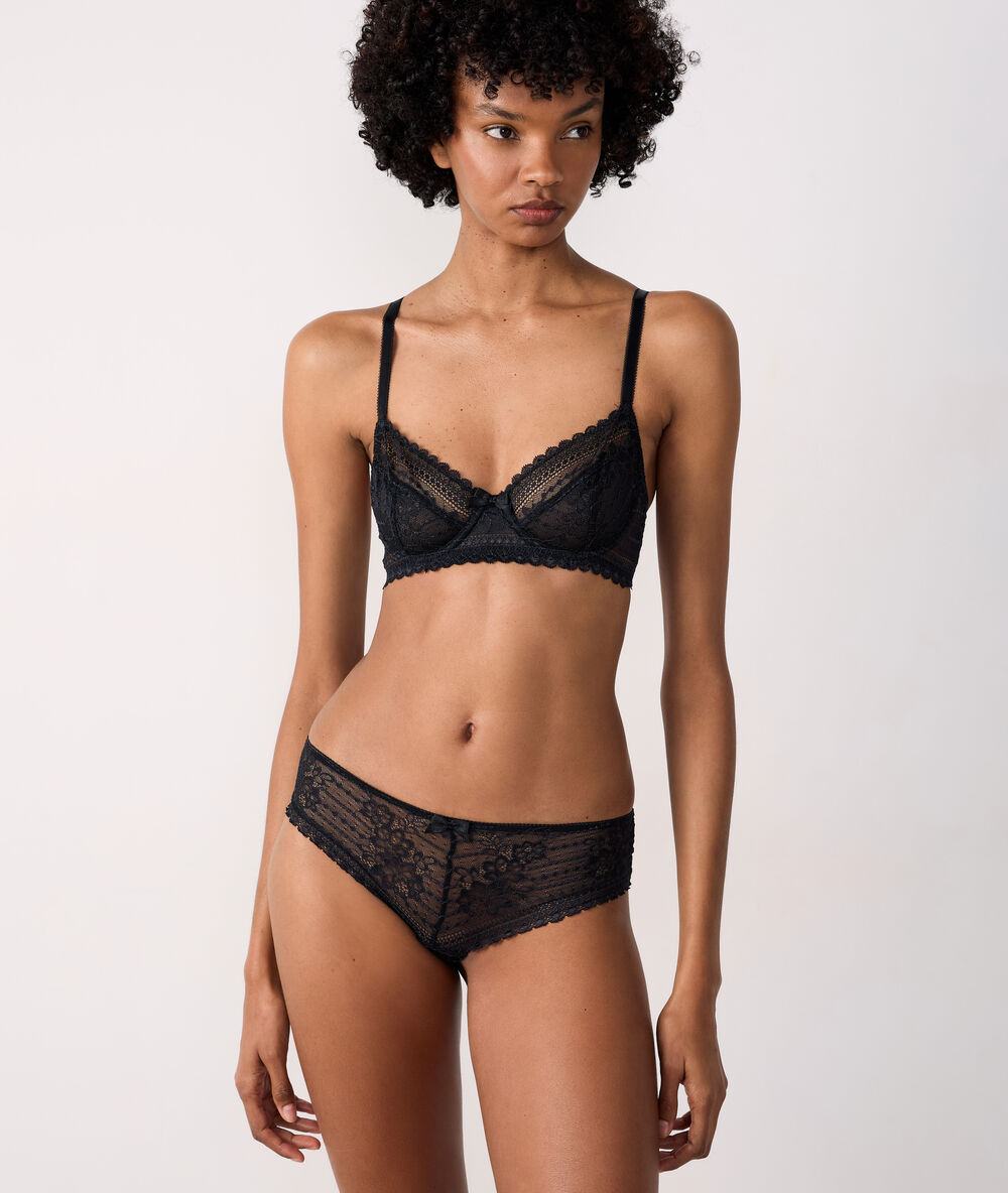 Soutien-gorge corbeille sans coques noir.