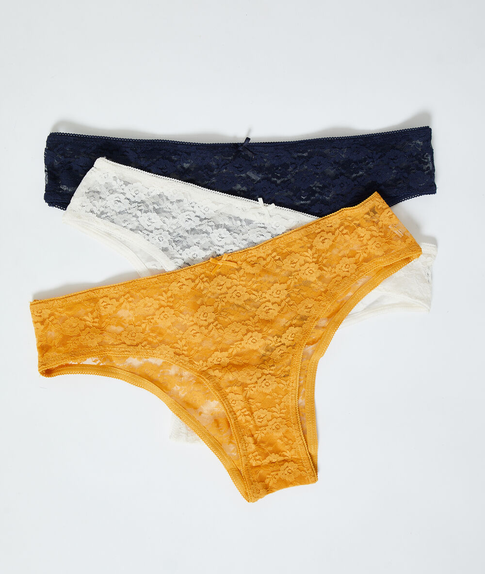 Lot de 3 hipsters ecru.