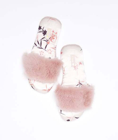 Pantoffels in imitatiebont roze.