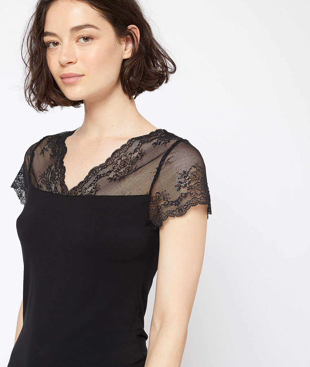 Nuisette décolleté dentelle noir.