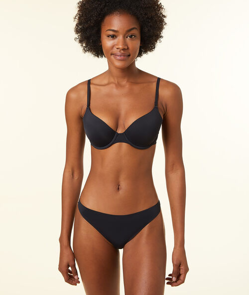 Tanga micro et tulle noir.