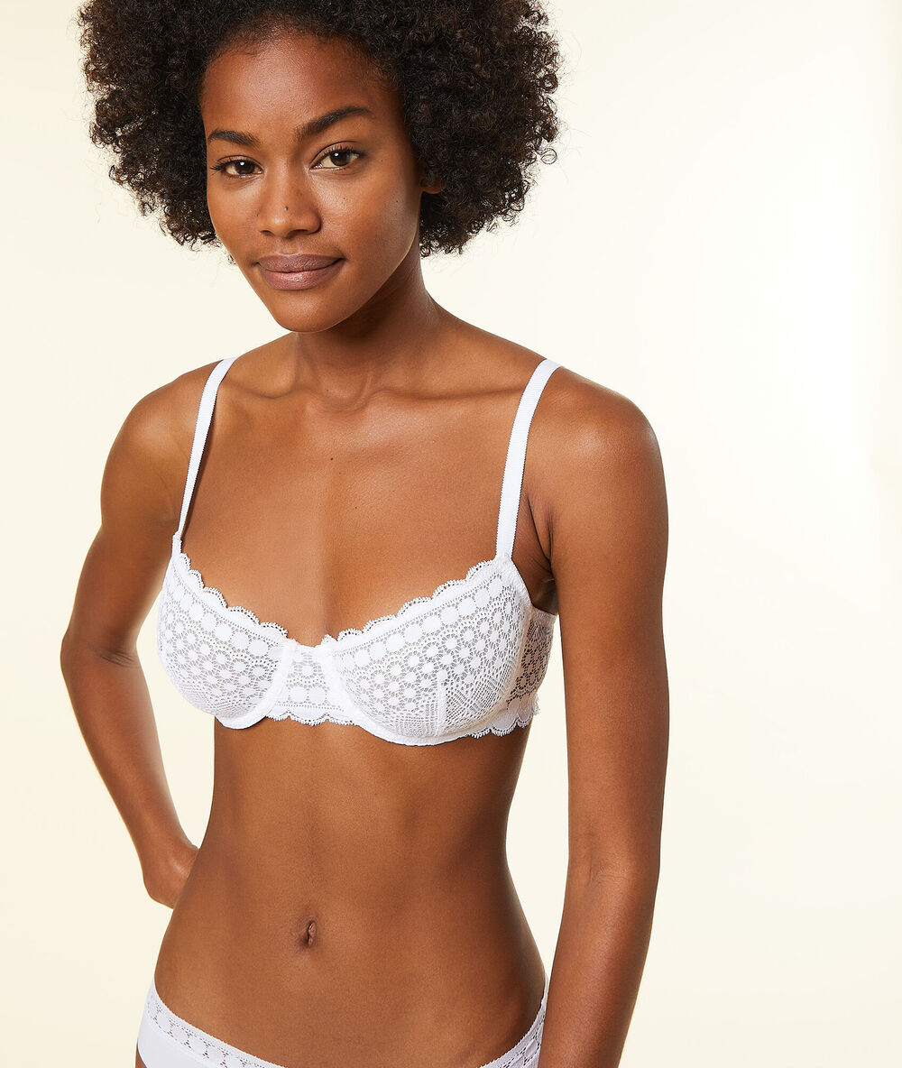 Soutien-gorge corbeille sans coques blanc.