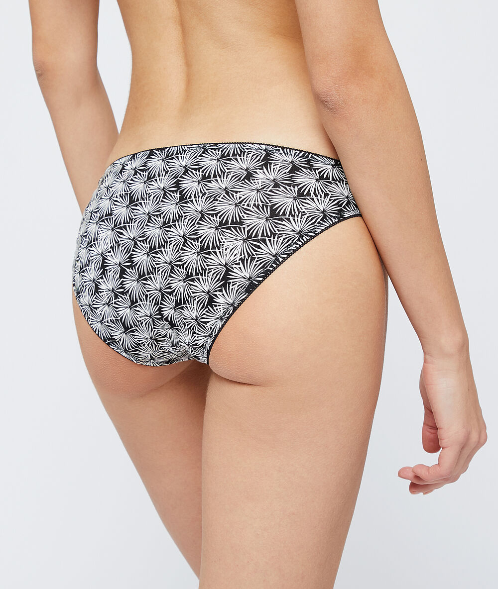 Lot de 4 culottes noir.