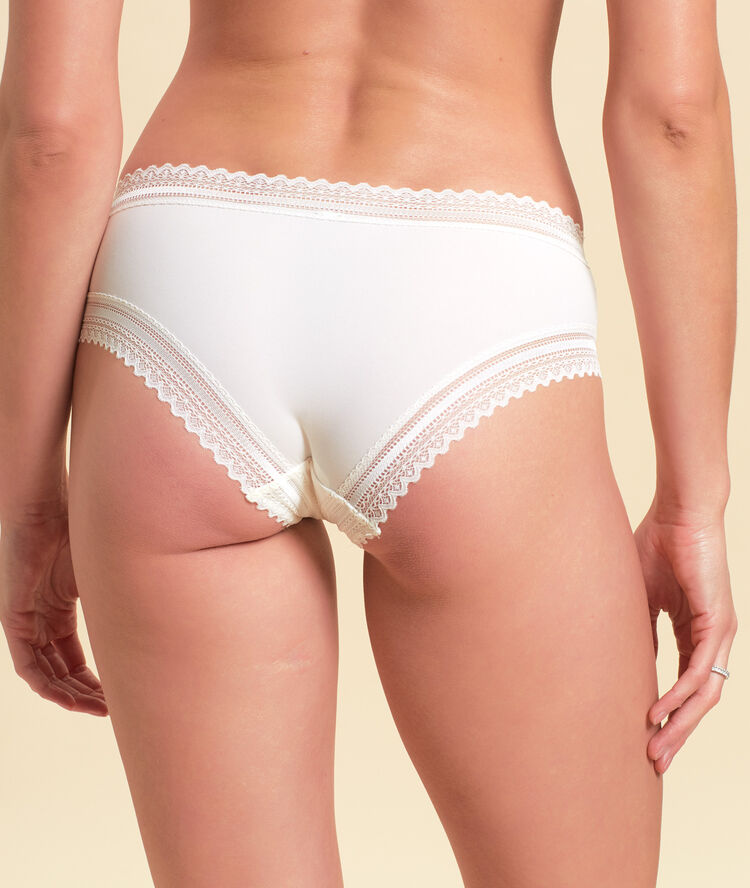 Shorty in microvezel met kanten boorden ecru.