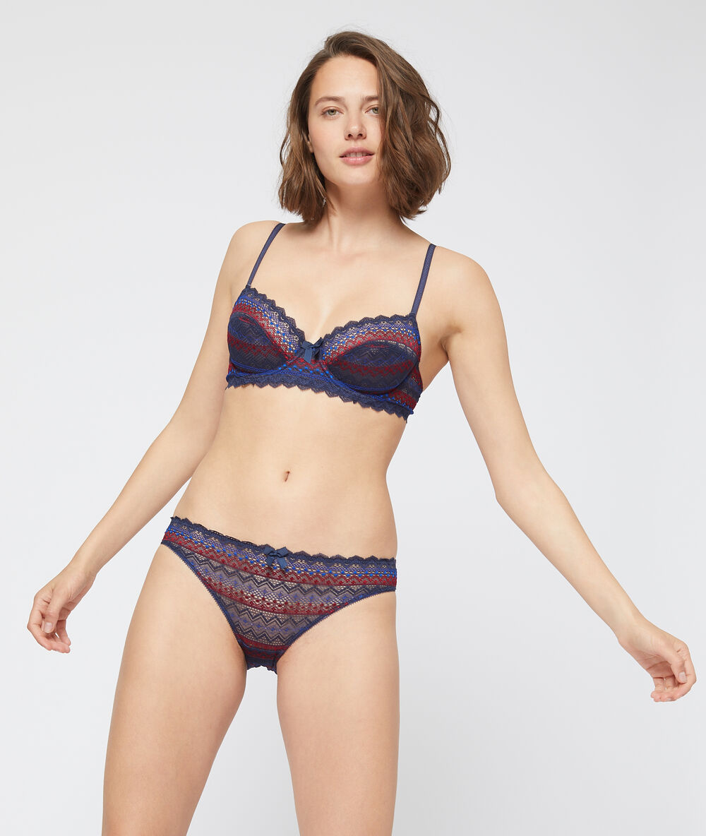 Soutien-gorge corbeille marine.