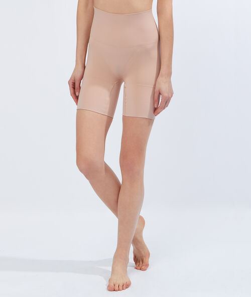 Shorty triples actions : cuisses, fesses, taille Shorty triples actions : cuisses, fesses, taille
