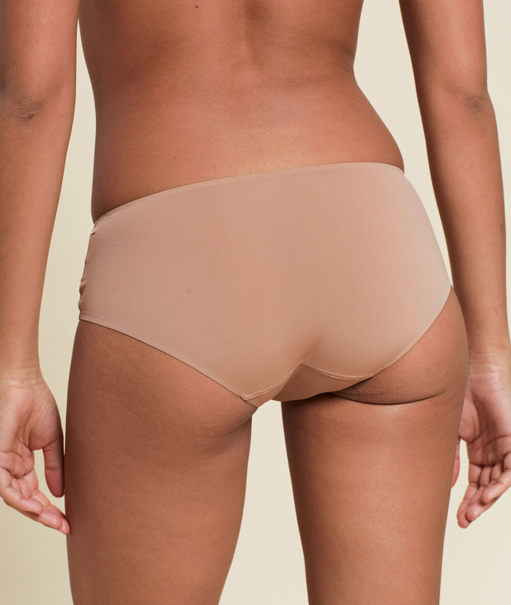 Shorty en microfibre dune.