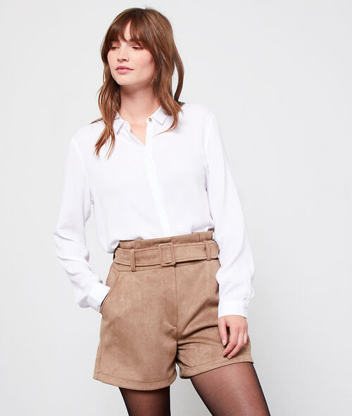 Soepelvallende blouse wit.