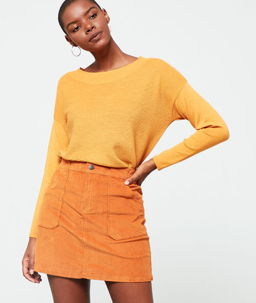 Jupe trap&egrave;ze effet velours epice.