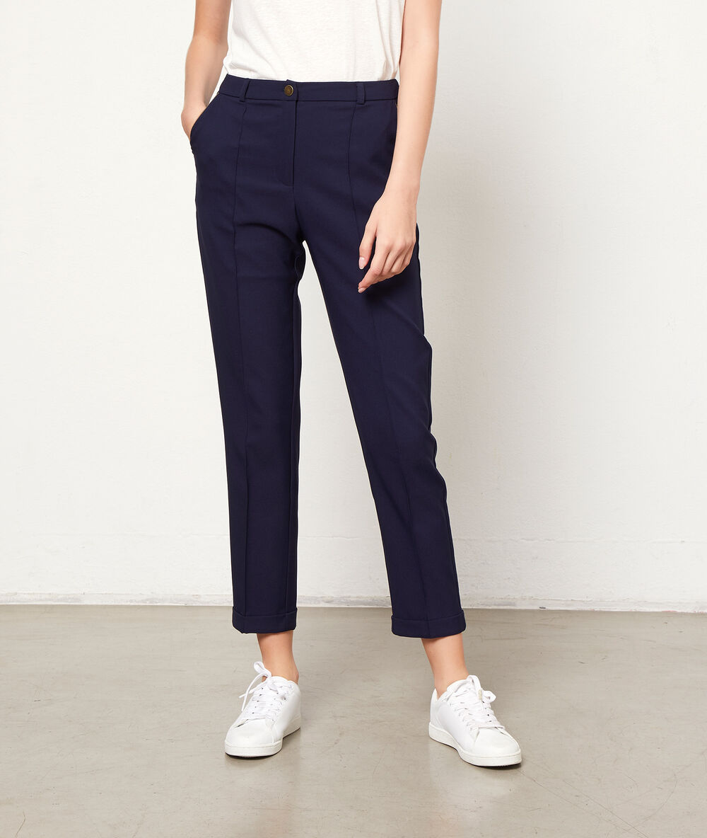 Pantalon carotte marine.