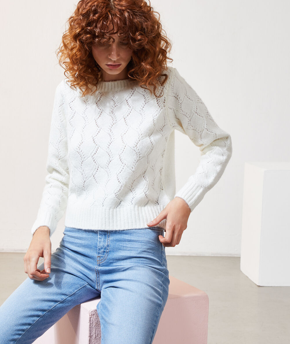 Pull maille fine jeux de points ecru.