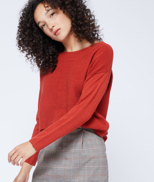 Corduroy trui met boothals roest.