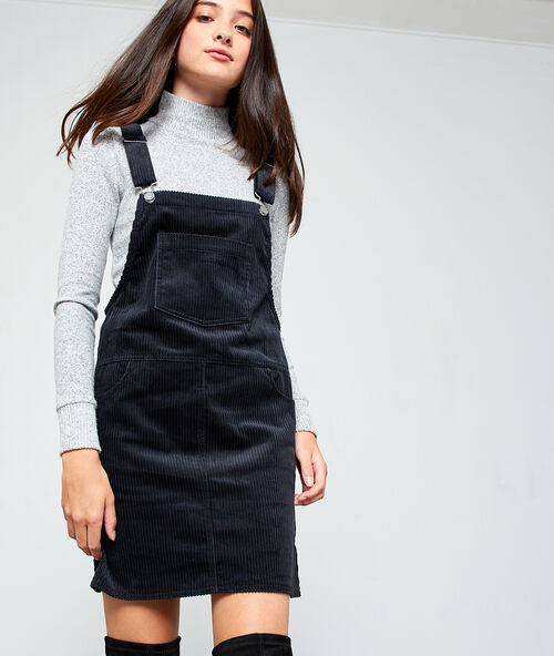 Robe salopette en velours c&ocirc;tel&eacute; noir.