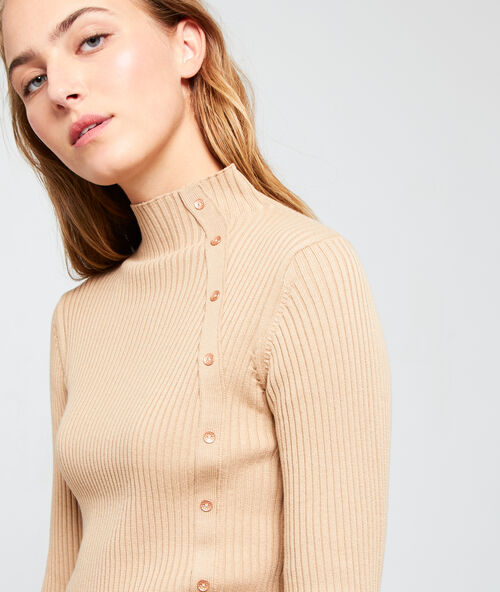 Pull c&ocirc;tel&eacute; &agrave; col roul&eacute; camel.