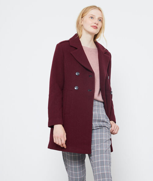 Manteau masculin bordeaux.