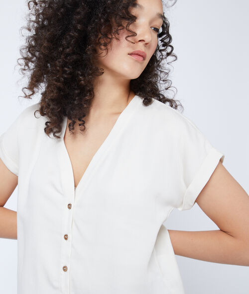 Blouse met knopen, in tencel&reg; creme.