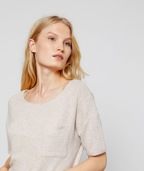 T-shirt chin&eacute; &agrave; col rond beige.