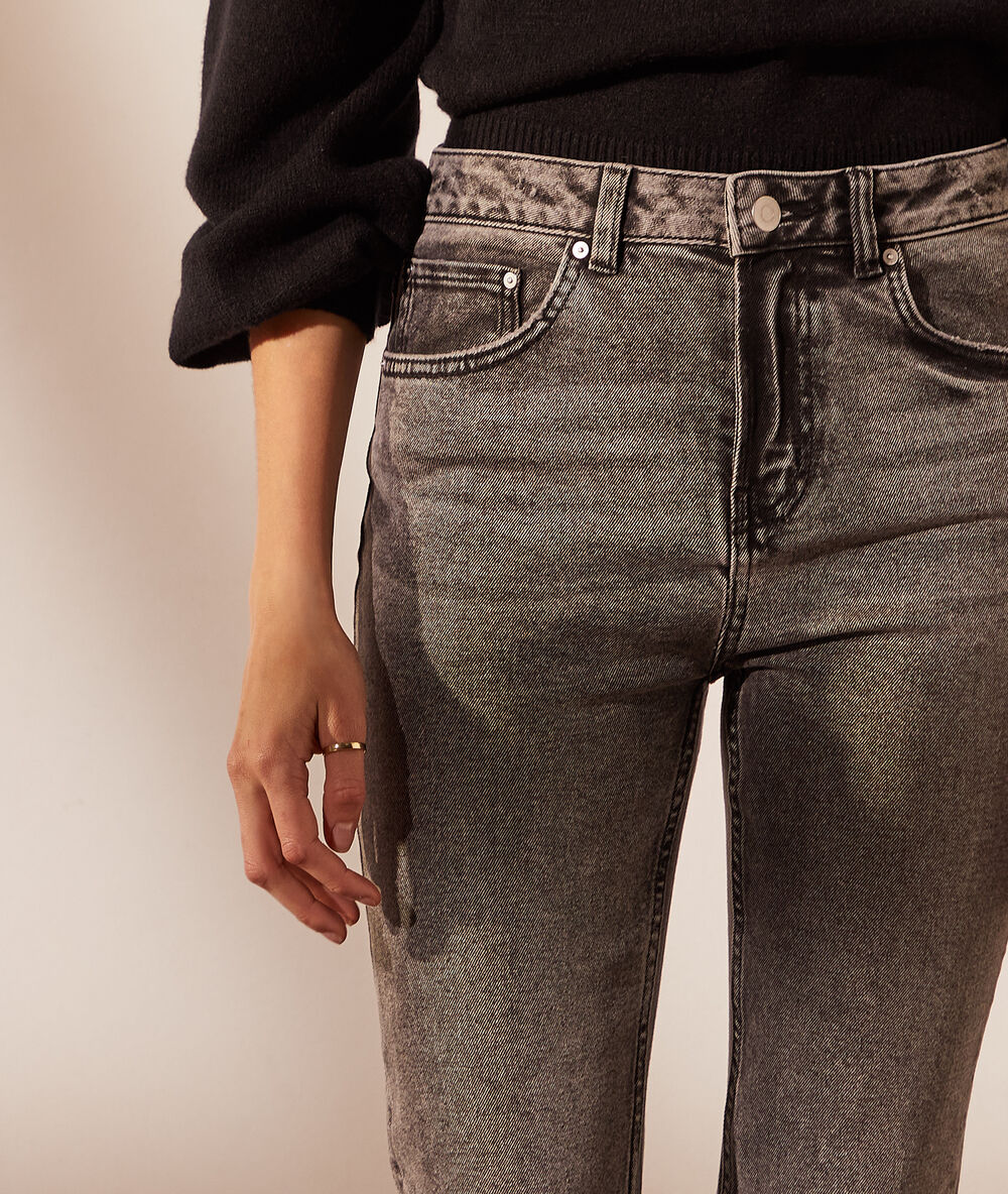 Rechte jeans met gebleekt effect antraciet.