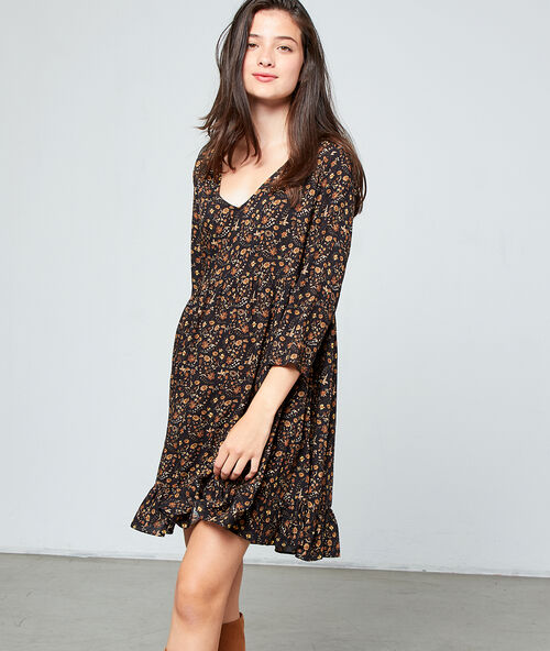 Robe fluide &agrave; imprim&eacute; fleuri noir.