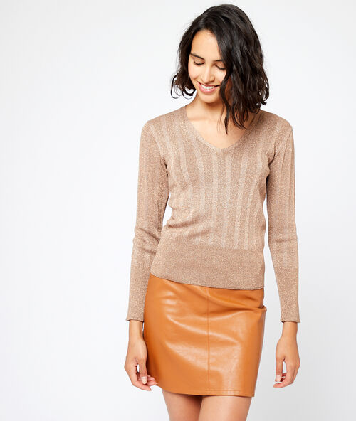 Pull col v m&eacute;tallis&eacute; camel.