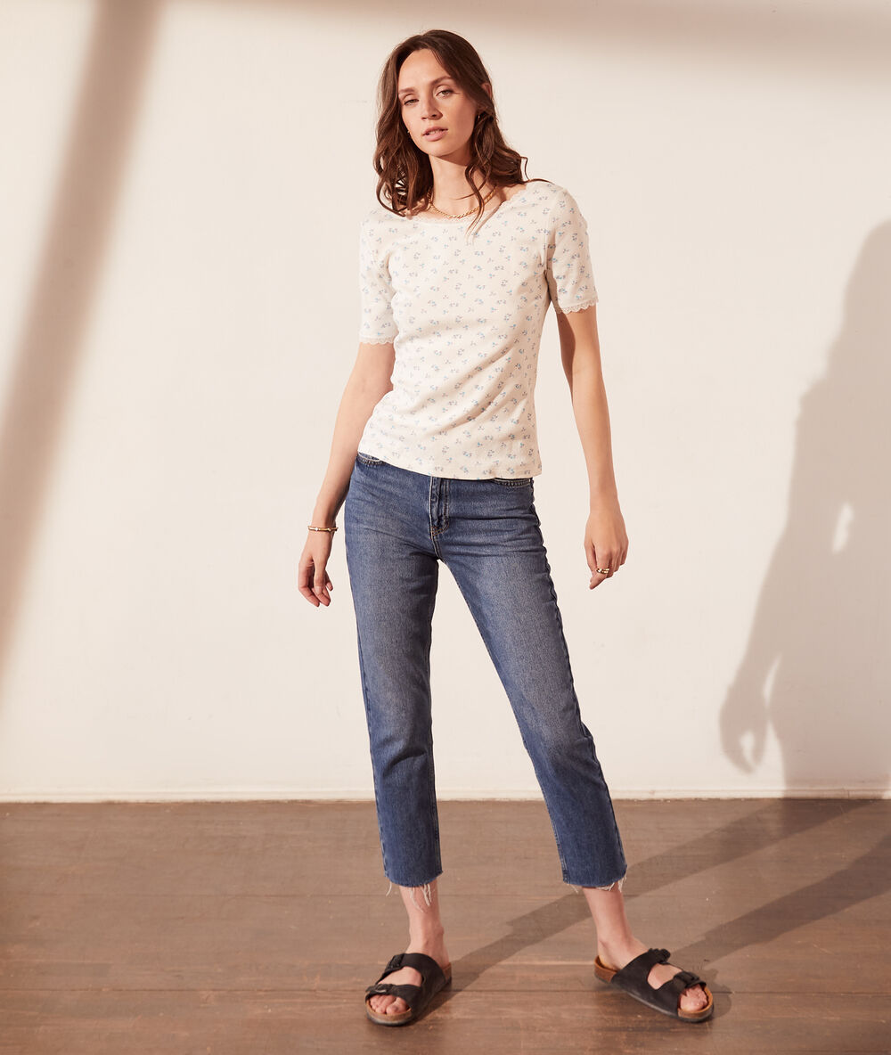 T-shirt pointelle en coton bio dos décolleté azur.