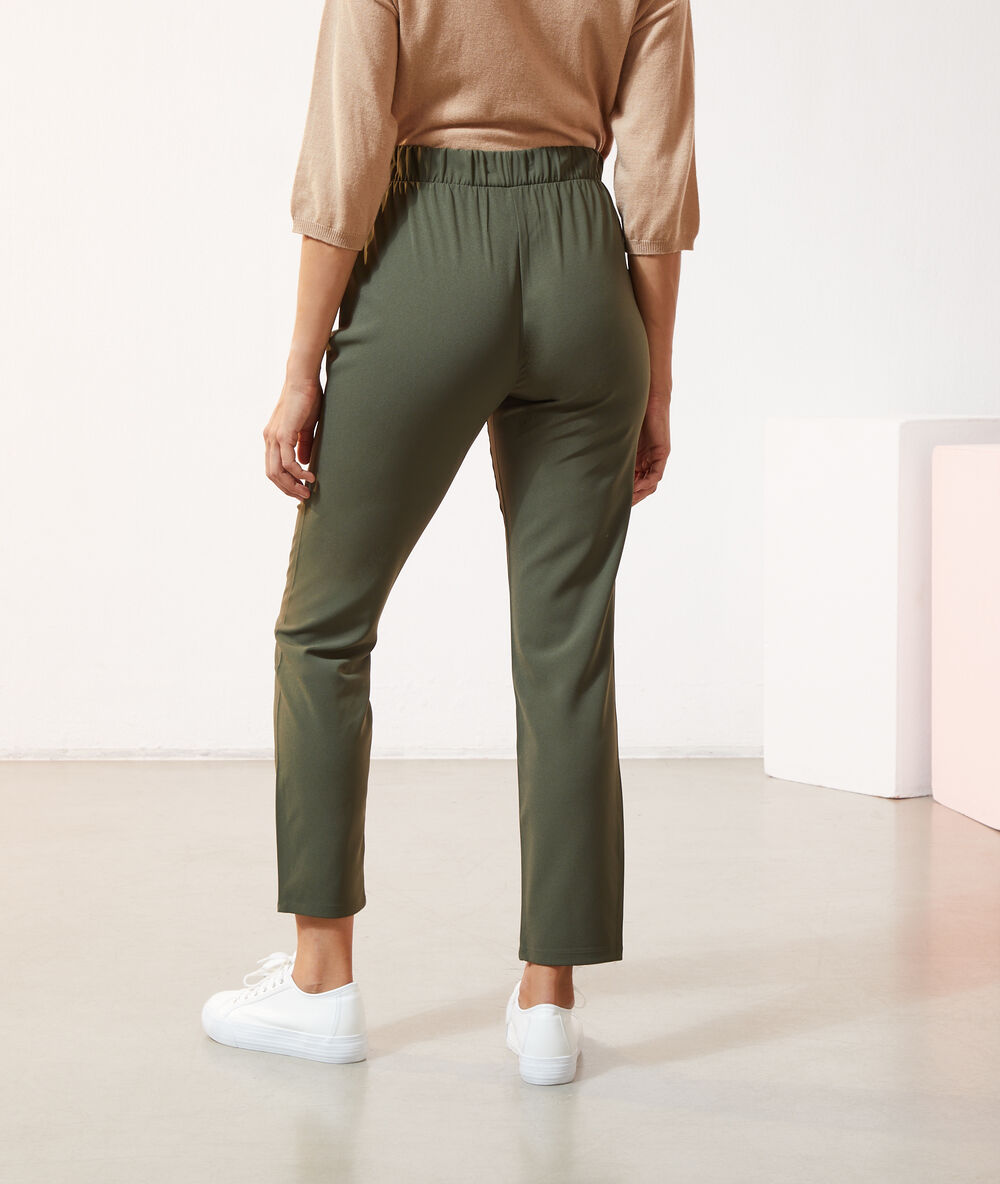 Pantalon carotte à nouer kaki.