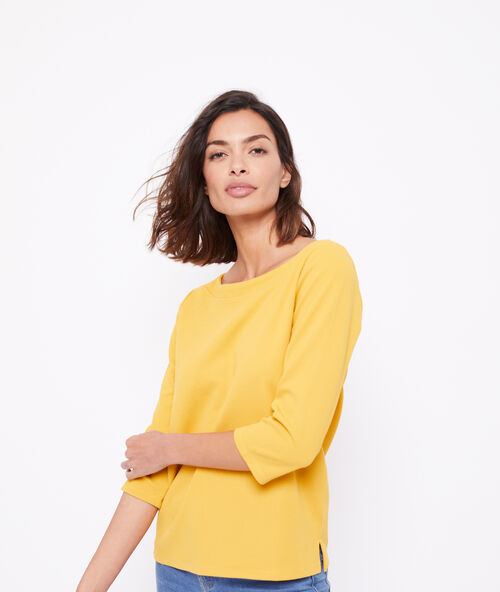 T-shirt col bateau curry.